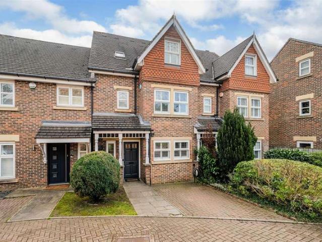 Cottage for sale in Red Hill, Surrey
