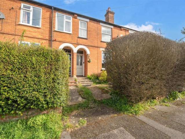 Cottage for sale in Buckler's Park, Crowthorne