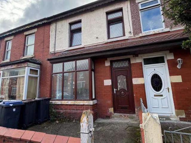 Cottage for rent in Great Marton, Blackpool