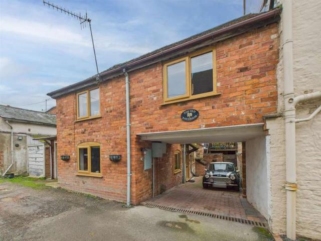 Cottage for sale in Forthampton, Worcestershire