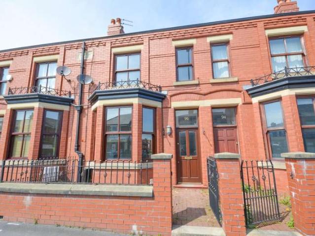 Cottage for rent in Gidlow, Wigan
