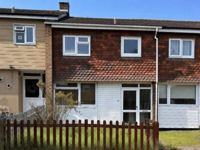 Cottage for sale in Dee Park, Reading