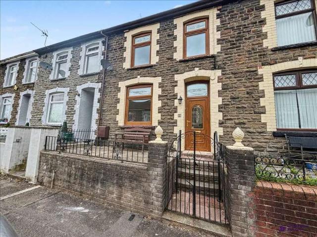 Cottage for sale in Llwynypia, Wales