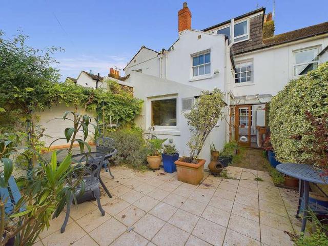 Cottage for sale in Fishersgate, West Sussex