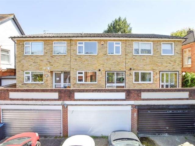 Cottage for sale in Hillview, Surrey