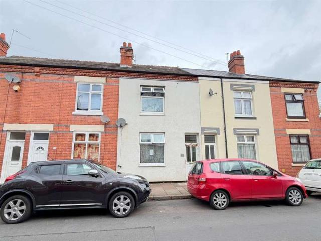 Cottage for sale in Spinney Hills, Old Wharf