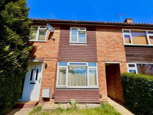 Terraced House for sale in Slough