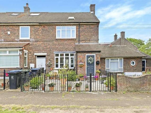 Cottage for sale in Epping, Essex