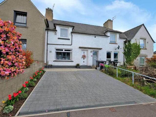 Cottage for sale in Ballindoch, Scotland