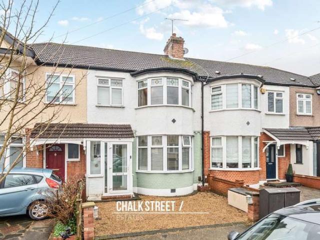 Cottage for sale in Collier Row, Greater London