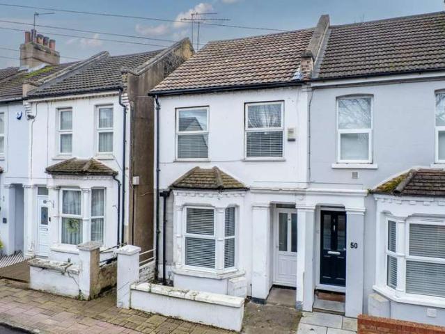 Cottage for sale in Worcester Park Estate, Monks Orchard