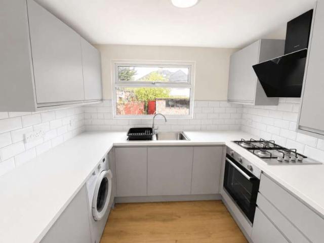 Cottage for rent in Cheylesmore, West Midlands