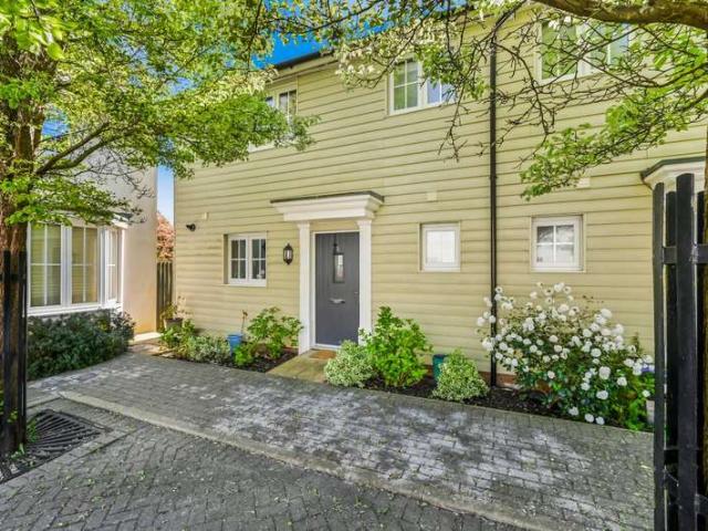 Cottage for sale in Duton Hill, Essex