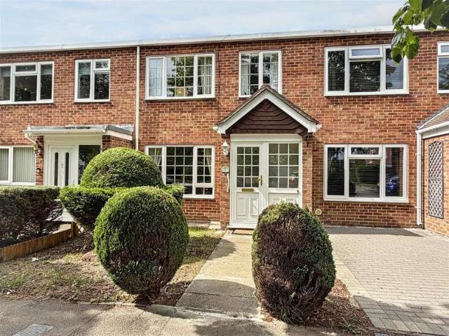 Cottage for sale in Reading