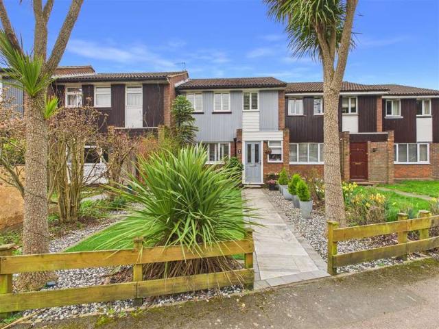 Cottage for sale in Lower Halliford, Surrey