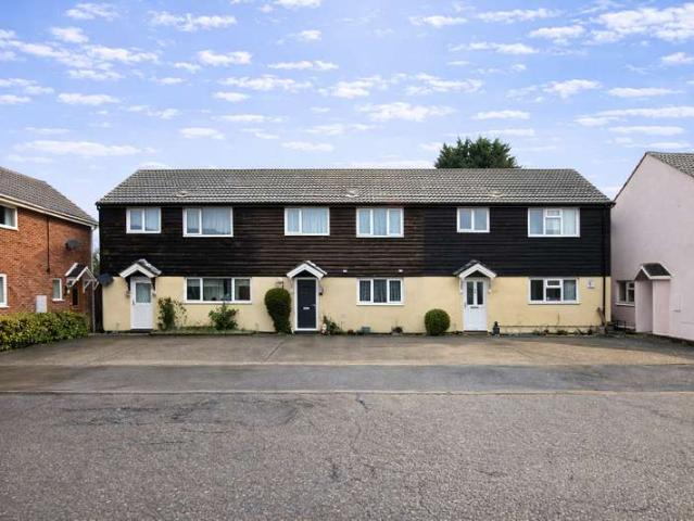 Cottage for sale in Chelmondiston, Suffolk
