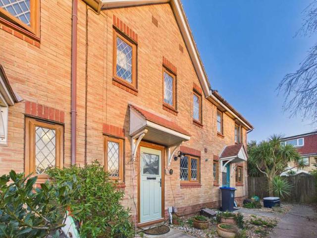 Cottage for sale in Fishersgate, West Sussex