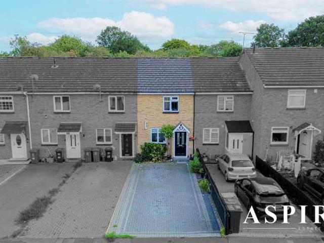 Cottage for sale in Noak Hill, Essex