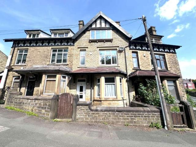 Cottage for rent in Salendine Nook, West Yorkshire