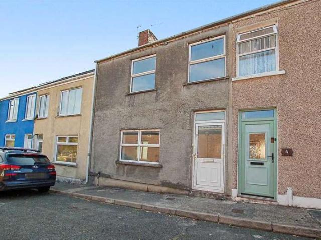 Cottage for sale in Pembroke Dock, Wales