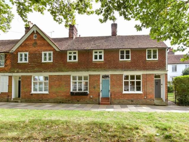Cottage for sale in Bridgefield, Kent
