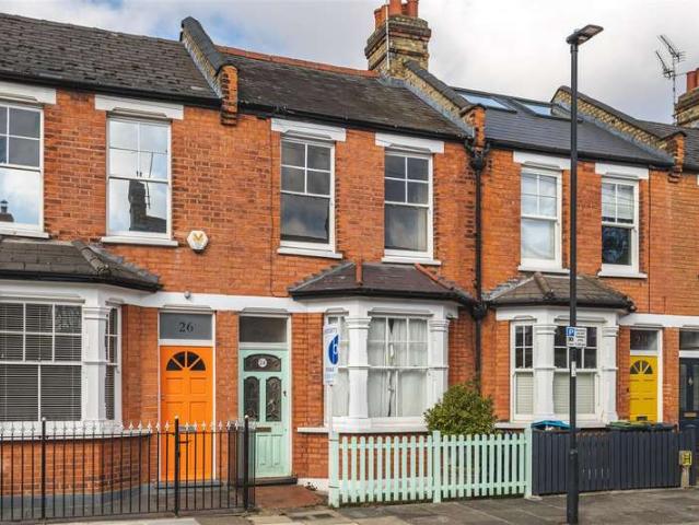 Cottage for sale in Winchmore Hill, Palmers Green