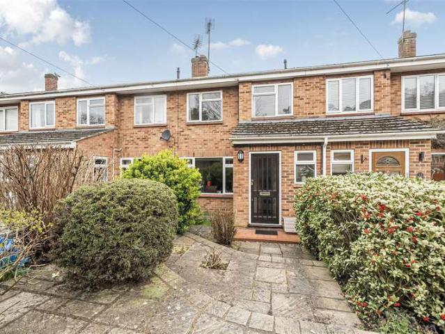 Cottage for sale in Buckler's Park, Crowthorne
