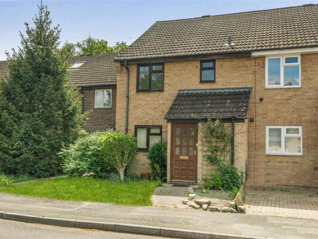 Cottage for sale in Finchampstead