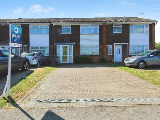 Cottage for sale in Slough