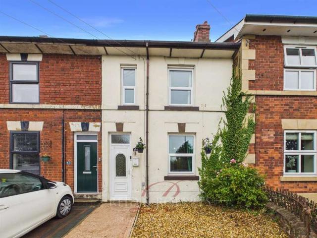 Cottage for sale in Coedpoeth, Wales
