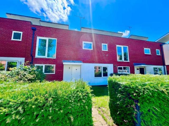 Cottage for sale in Milton Keynes