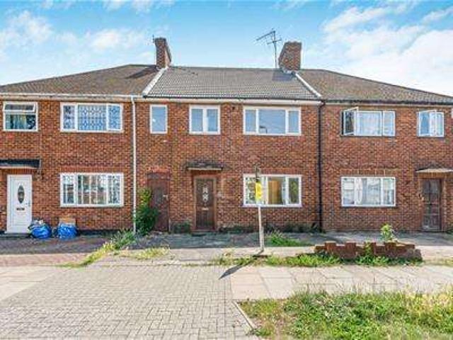 Cottage for sale in Sudbury, Greater London