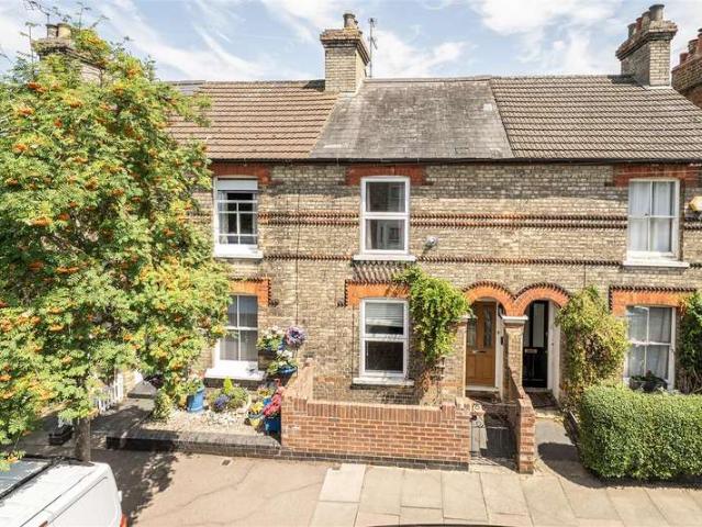 Cottage for sale in Castle, Bedford