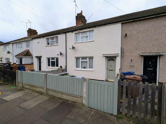 Cottage for sale in Tilbury, Essex
