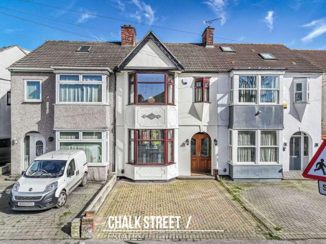 Cottage for sale in Collier Row, Greater London