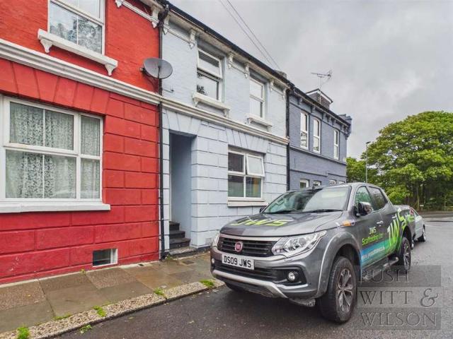 Cottage for sale in Broomgrove, Guestling Green