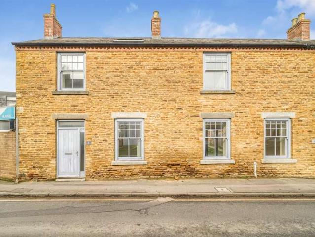 Cottage for sale in Moulton