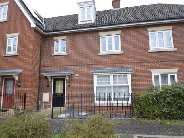 Terraced House for sale in Dagenham, Becontree Heath
