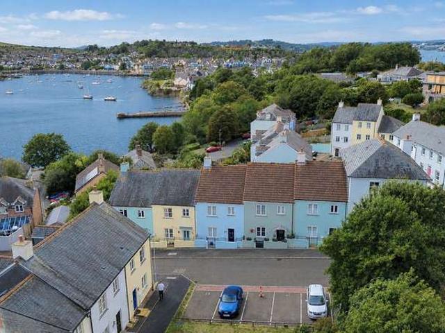 Cottage for sale in Mount Wise
