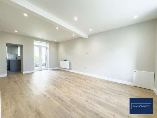 Terraced House for rent in Merthyr Tydfil, Dowlais Top