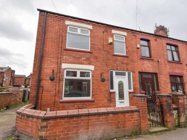 Cottage for sale in Gidlow, Wigan