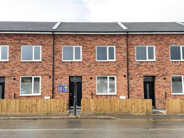 Cottage for sale in Northfields, Leicester