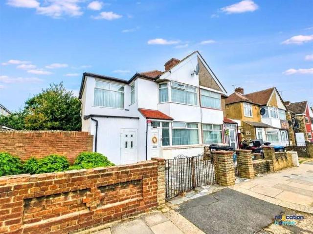 Cottage for sale in London Borough of Enfield, Greater London