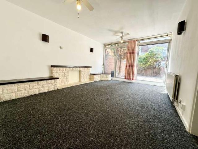 Cottage for rent in Hainault, Greater London
