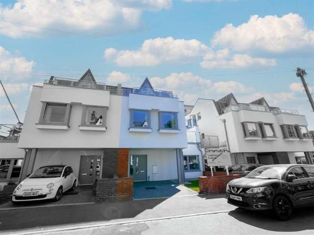 Terraced House for sale in Leigh-on-sea, Leigh-on-Sea