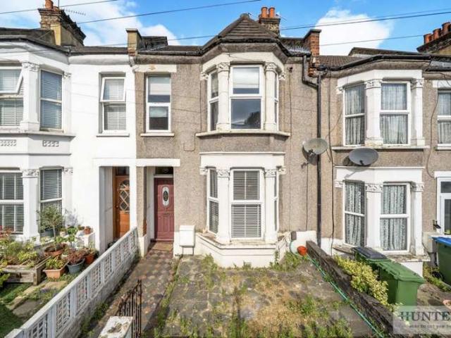 Cottage for sale in Abbey Wood, Greater London
