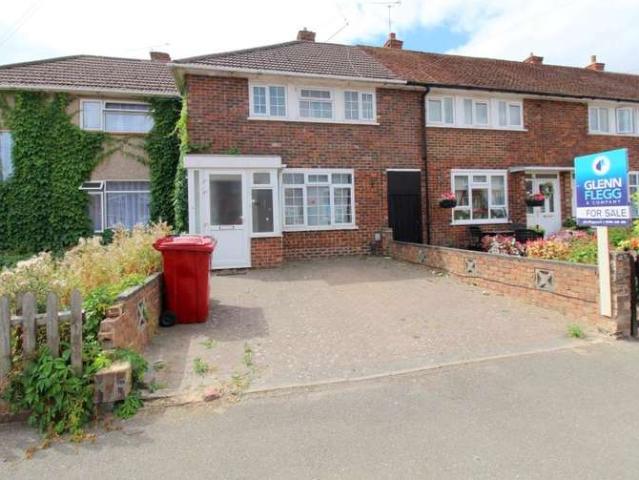 Cottage for sale in Slough