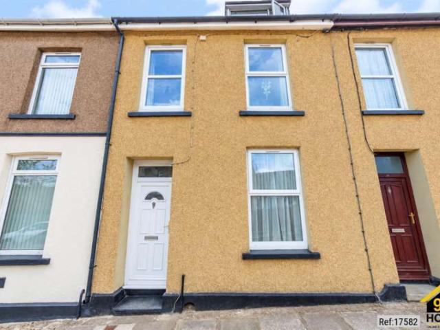 Cottage for sale in Trosnant, Pontypool