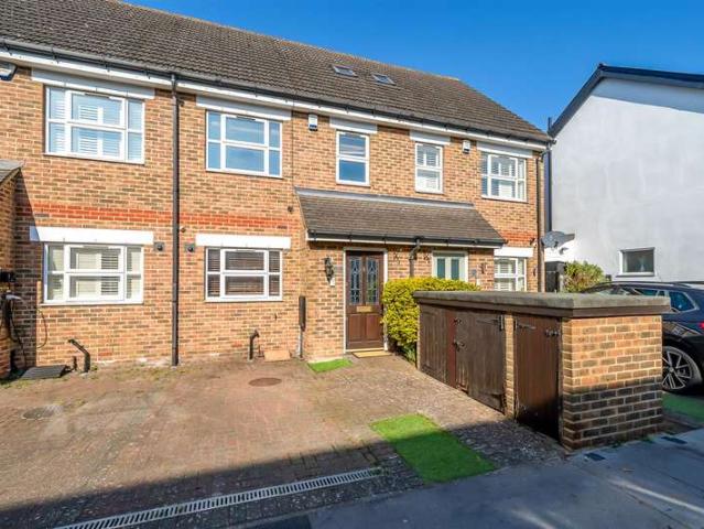 Cottage for sale in West Wickham, Greater London