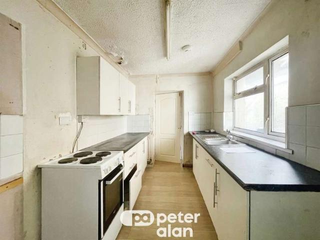 Cottage for sale in Neath, Cimla